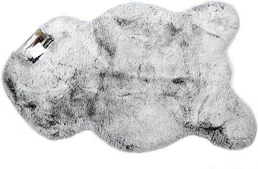 MON CHATEAU FAUX FUR QUAD RUG 70.8″ X 43.3″ Silver Grey