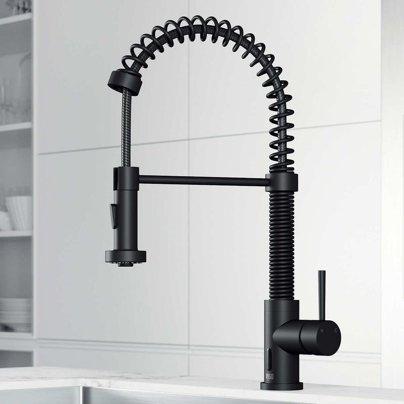 VIGO Edison Pull-Down Spray Kitchen Faucet with Touchless Sensor Colour: Black