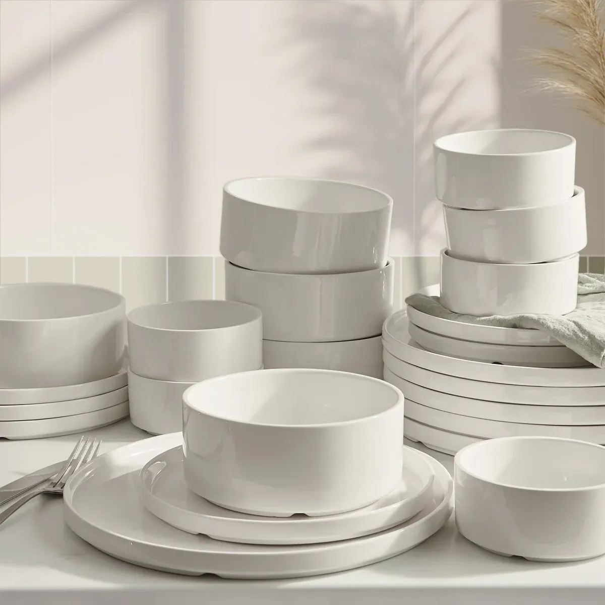 Safdie Cindy Porcelain Dinnerware, 24-piece