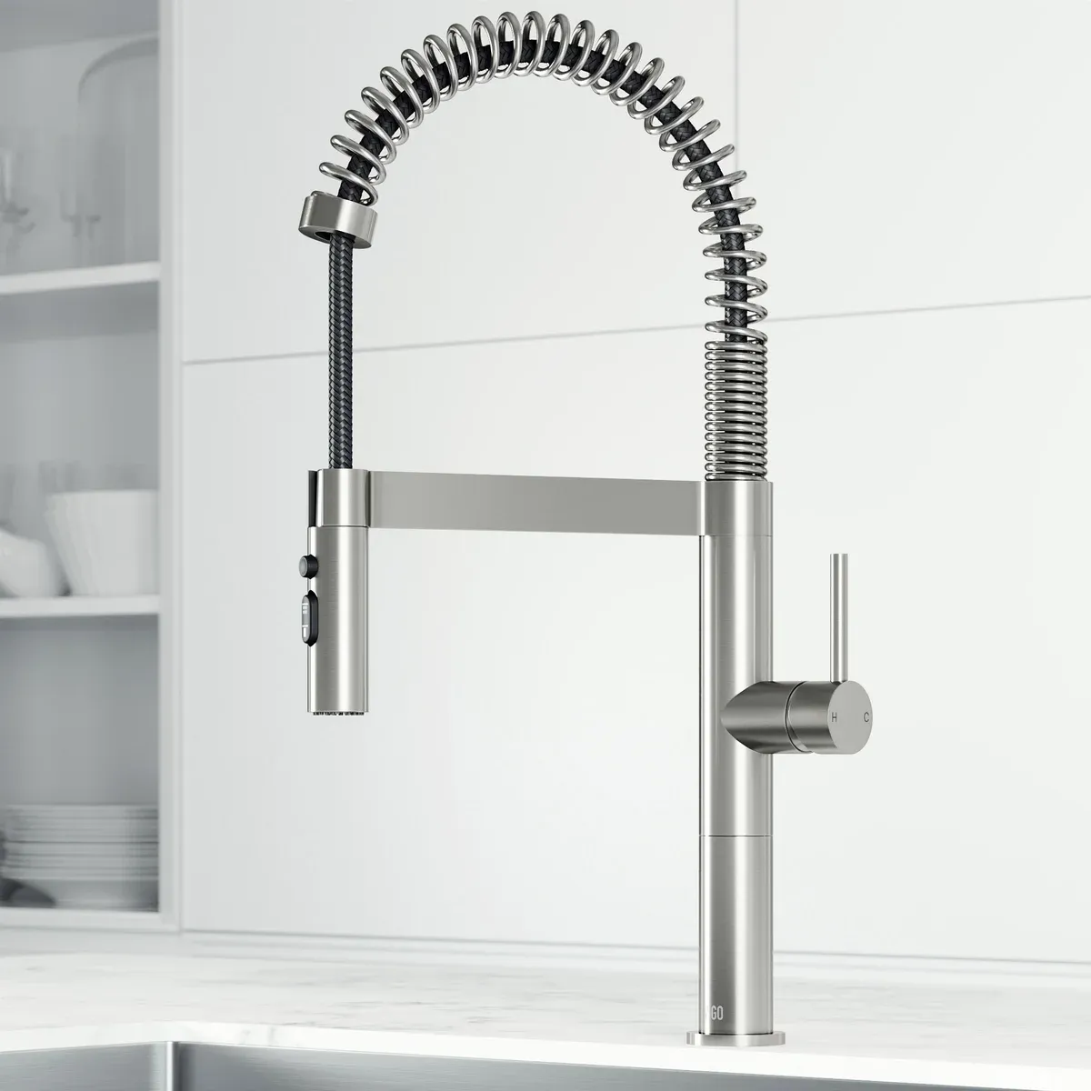 VIGO Edison Pro 20 in. Single handle Pull-Down Kitchen Faucet  Finish : Stainless Steel