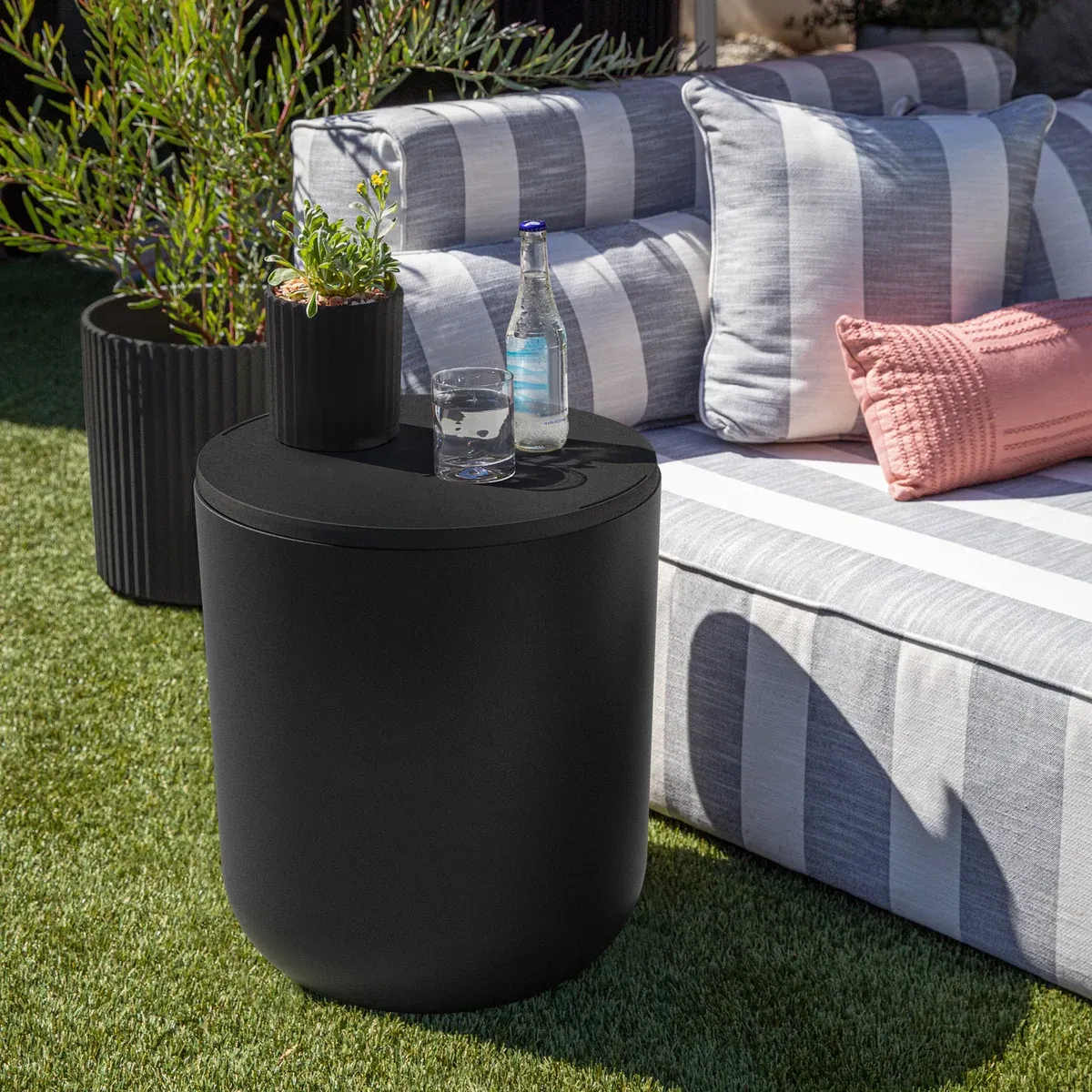 Veradek Copa Cooler Table ColourBlack
