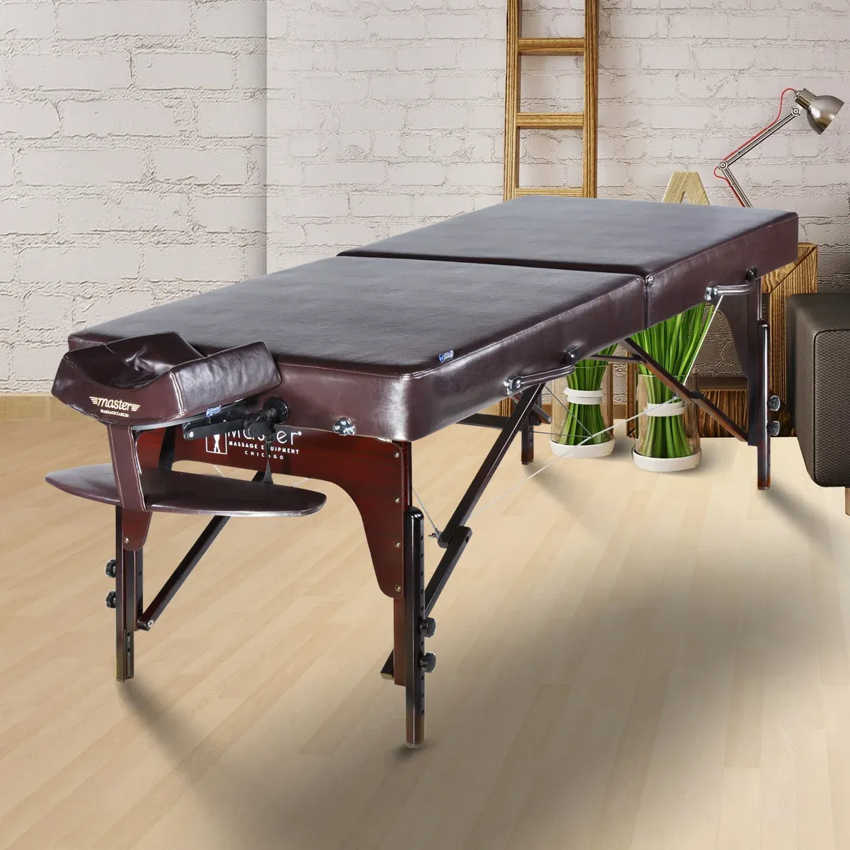 Master Carlyle 31-in. Portable Massage Table Bundle  color Black