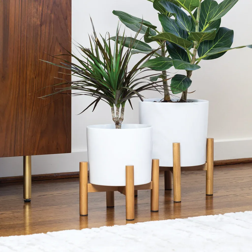 Ceramic Planters with Bamboo Stands, 2-pack  Color	White