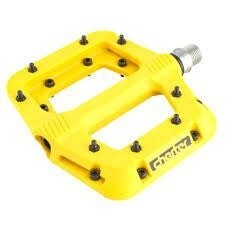 RaceFace Chester Pedals - Platform Composite 9/16Yellow Replaceable Pins