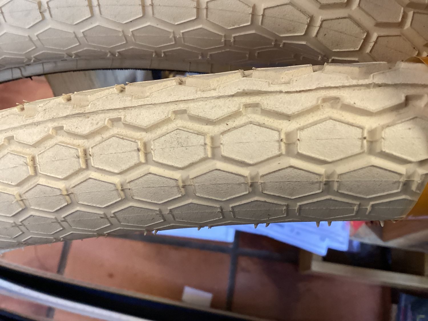 Continental Retro Ride Cruiser Tire - 700 x 50, Clincher, Wire, Cream/Reflex, ProTection
