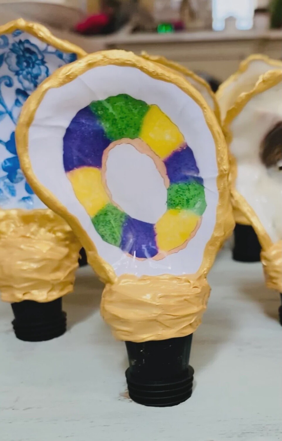OYSTER WINE STOPPER KING CAKE