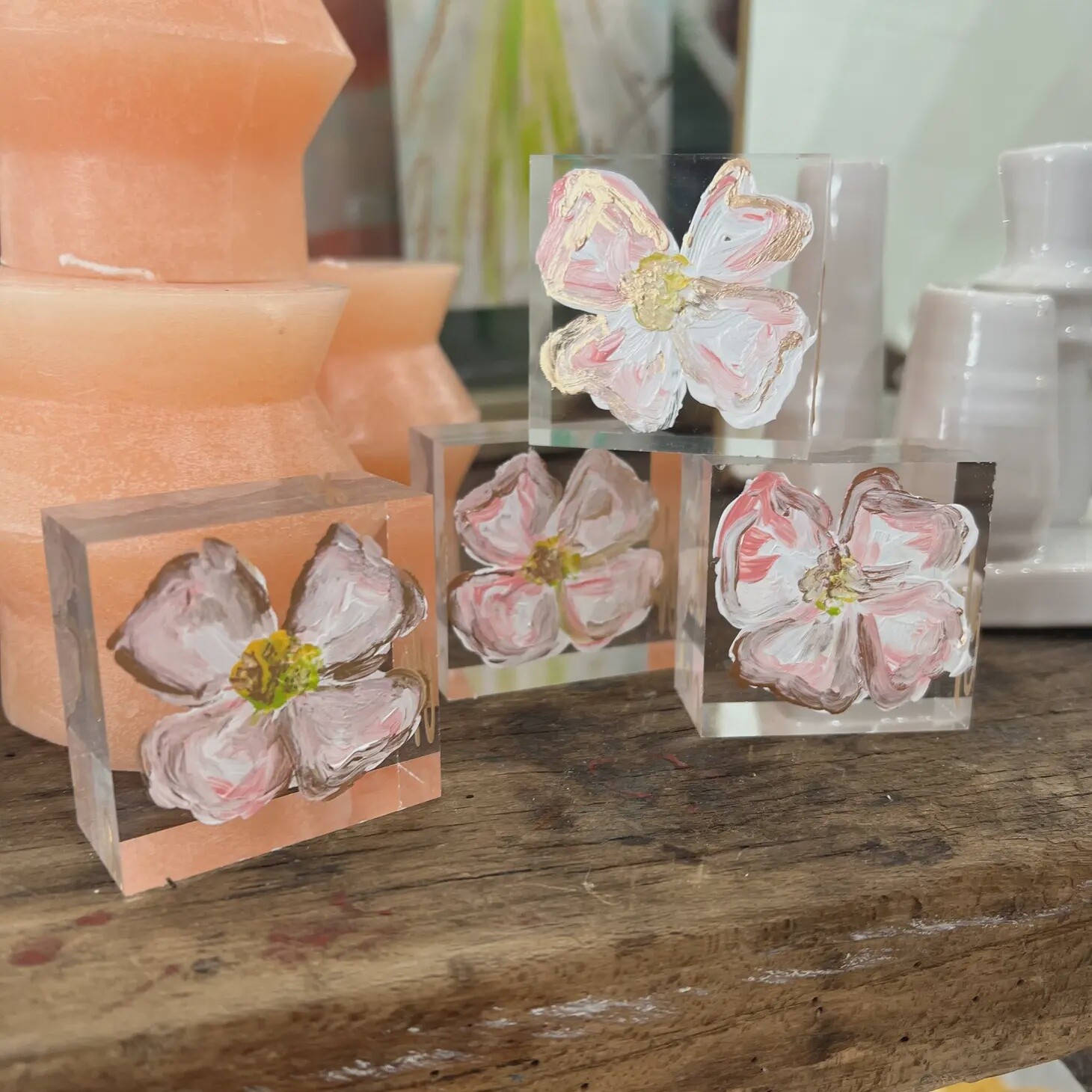DOGWOOD LUCITE