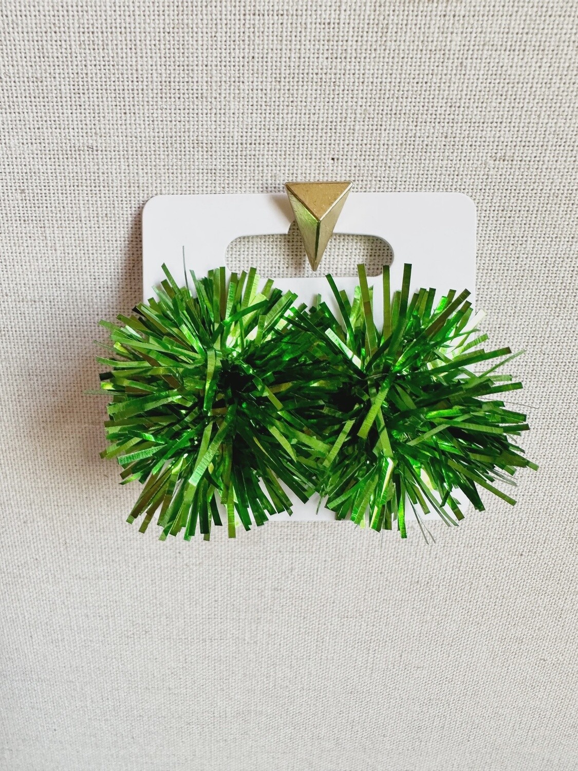 GREEN PARTY POM POM STUDS