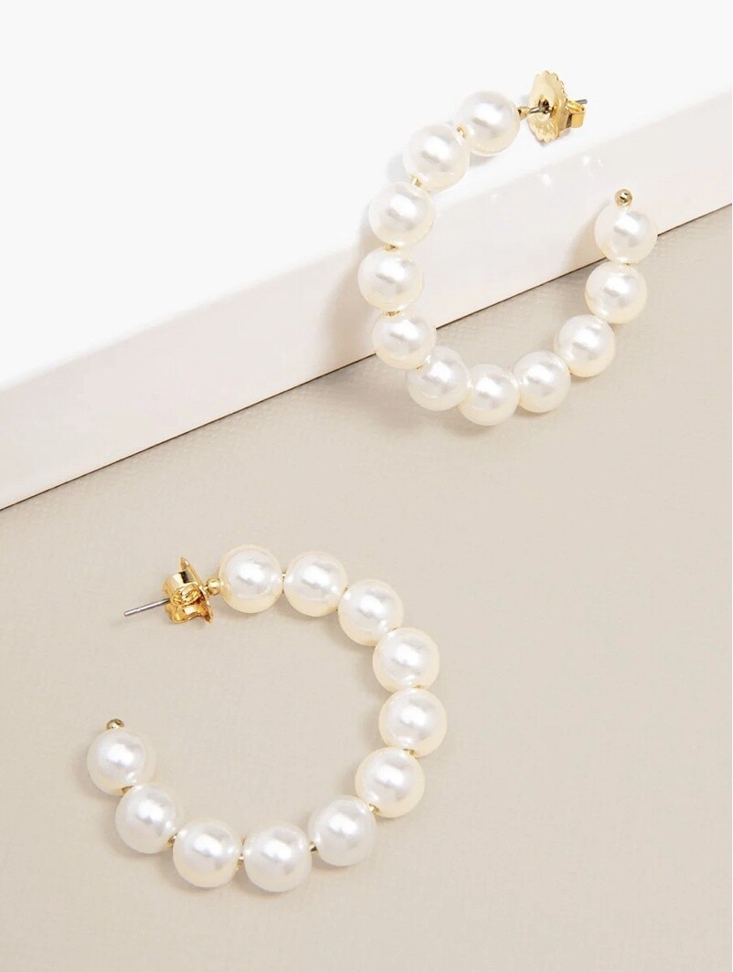 CLASSIC PEARL HOOP EARRING