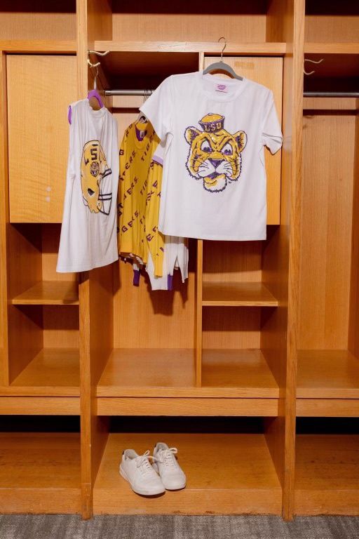 LICENSED HEAD VINTAGE TIGER TEE