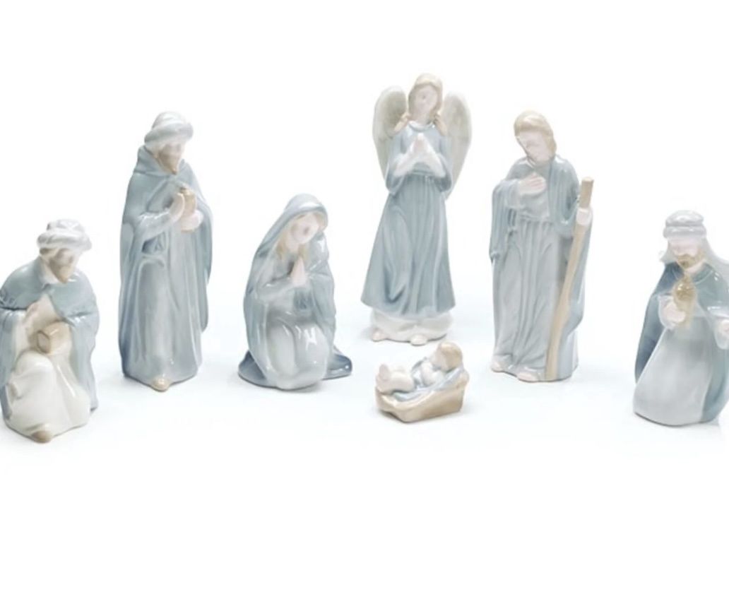 7 PC BLUE CERAMIC NATIVITY SET