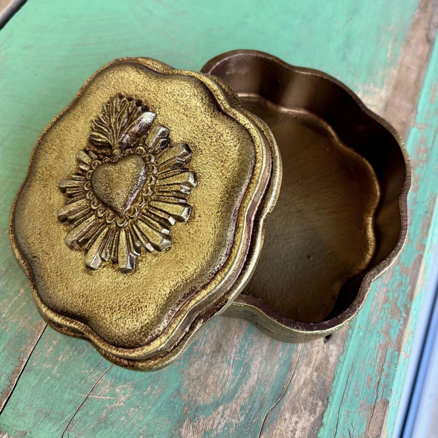 SACRED HEART BOX
