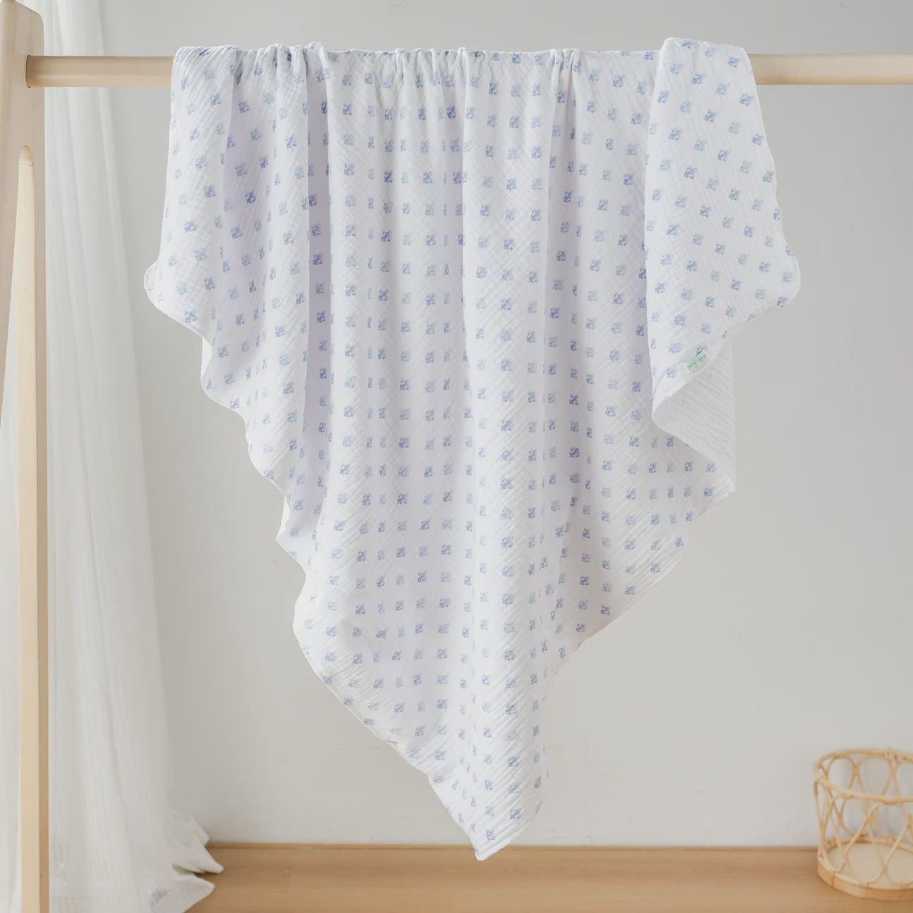 FLEUR DE BLEU MUSLIN CLOUD BLANKET