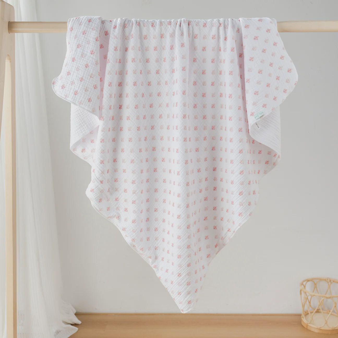 FLEUR DE ROSE MUSLIN CLOUD BLANKET