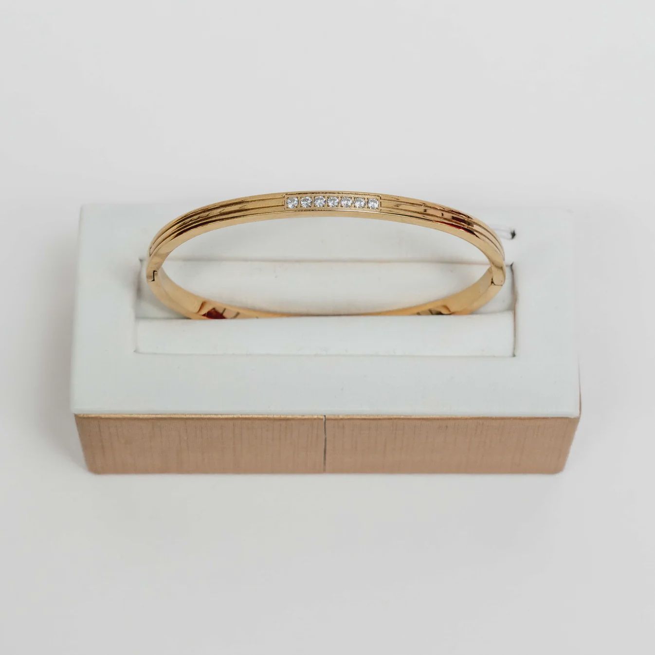ST. BARTH'S COLLECTION IVY BANGLE