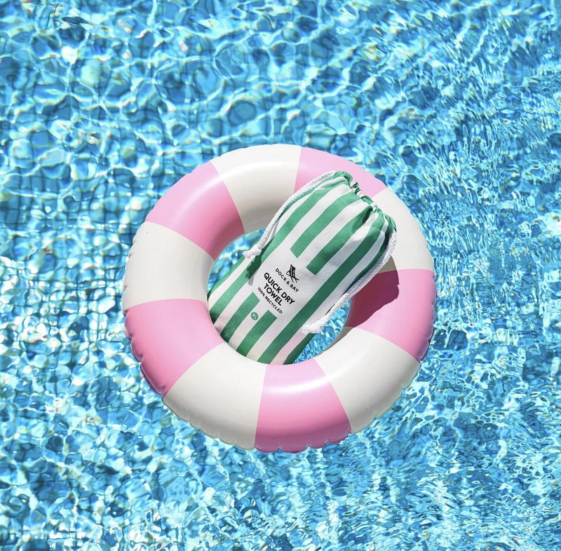 DOCK &amp; BAY QUICK DRY TOWEL- CANCUN GREEN