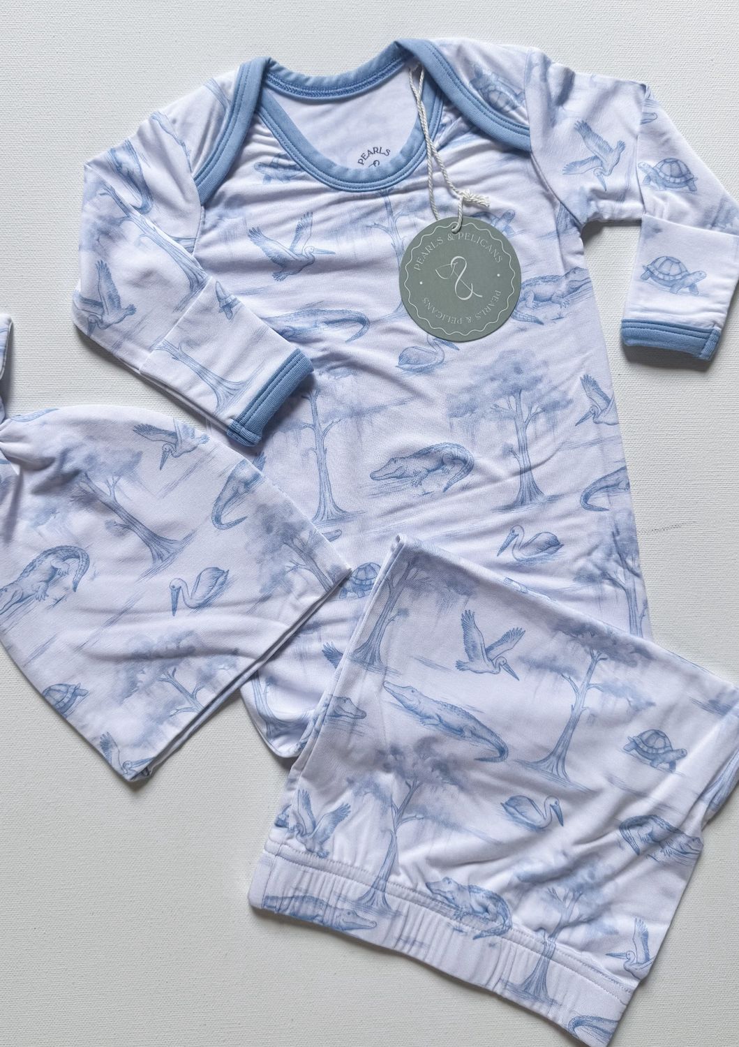 BLUE BAYOU TOILE SLEEPY GOWN &amp; BEANIE HAT