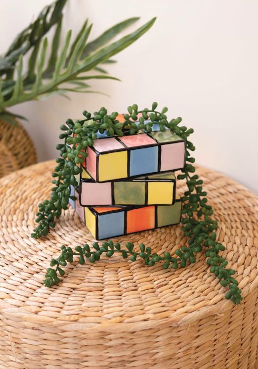 CERAMIC GAME CUBE BUD VASE