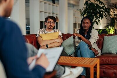 Couple/Marriage/Family Counselling Multiple Session Bundles w/ Registered Social Worker(5 sessions/ 5% off)