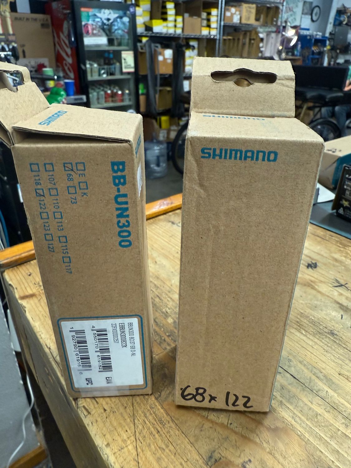 Shimano BB-UN300 Bottom Bracket 68x122.5mm