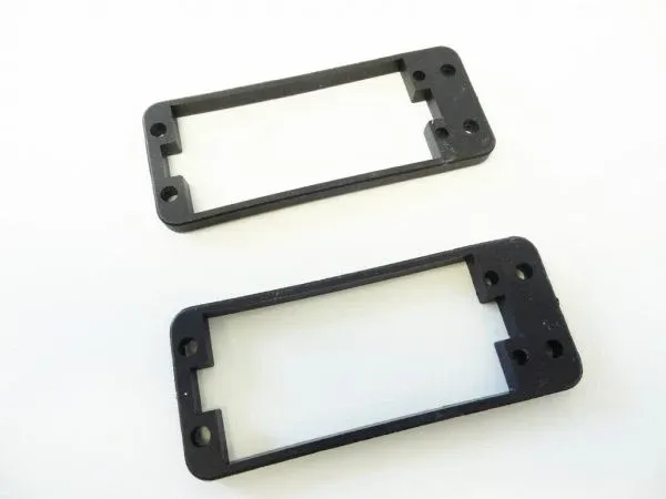 152121 LT-SLT 4WD Servo Adapter Plates (set of 2)
