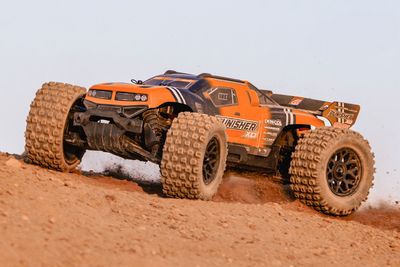 COR00231-O Corally Punisher XD 4WD 2S Small Scale, RTR Monster Truck, Orange
