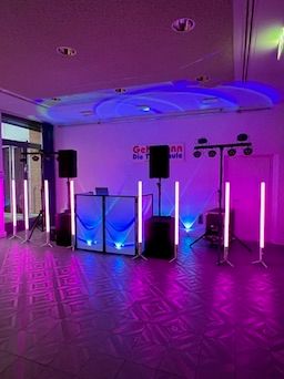 4 Stück 360 Grad LED TUBE mit Akku RGBWA