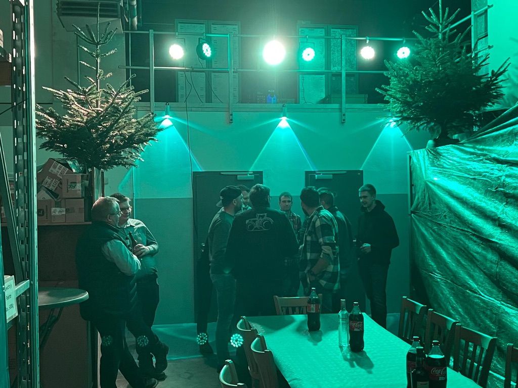 8 Stück AKKU LED Cannon