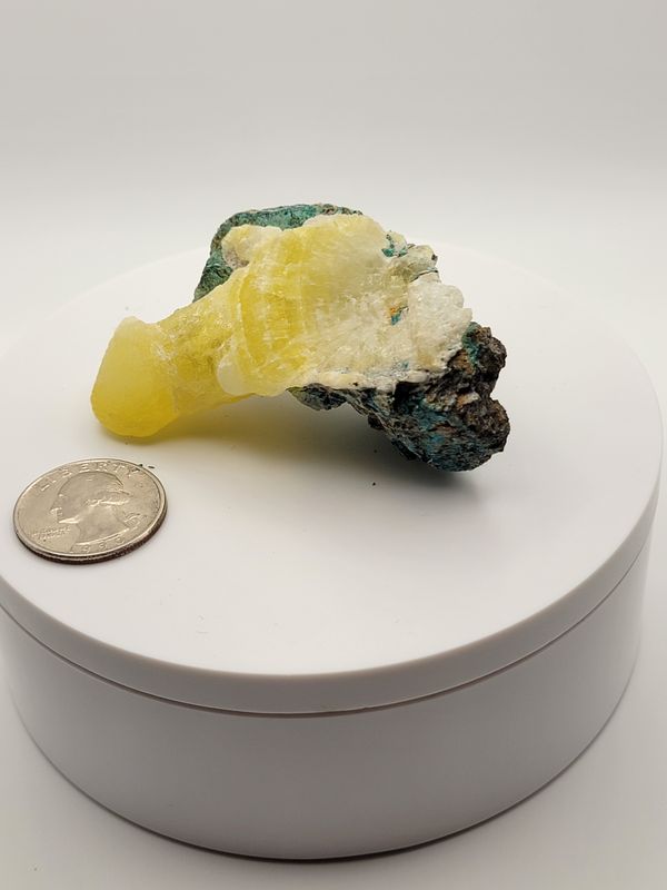 ​Brucite with Chrysocolla
