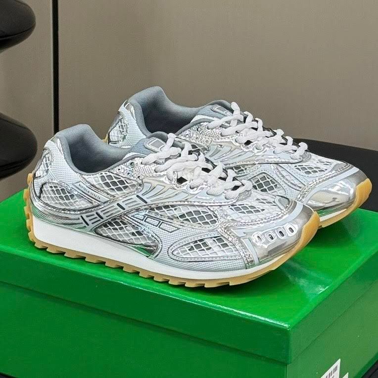 BOTT*GA SNEAKERS - SILVER