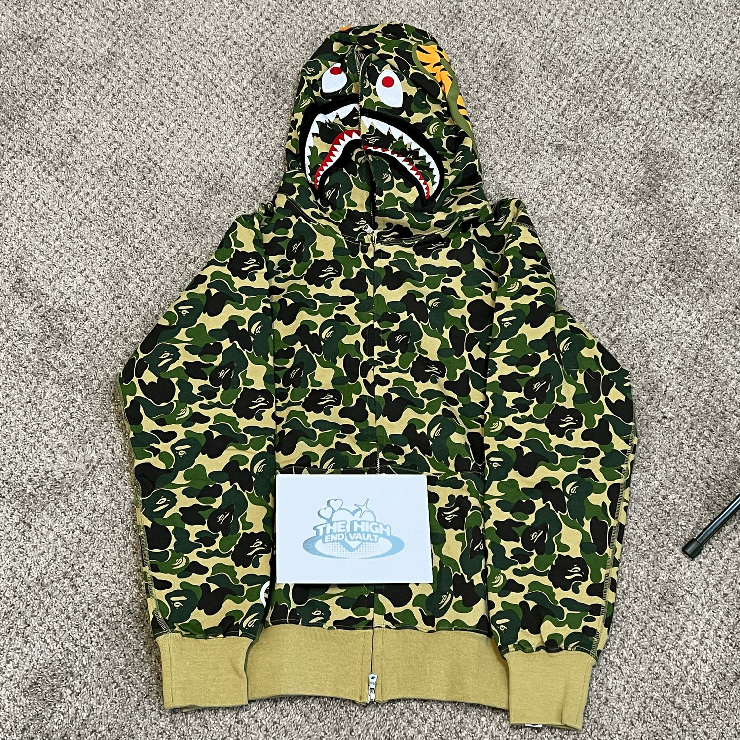 B*PE HOODIE (ON HAND) (SMALL)