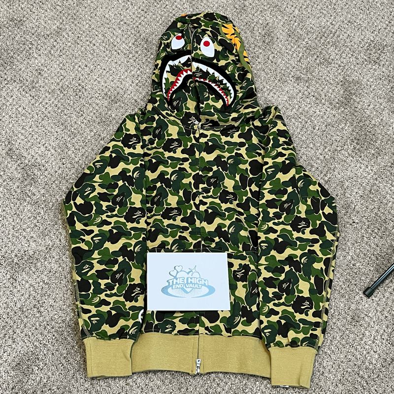 B*PE HOODIE (ON HAND) (SMALL)
