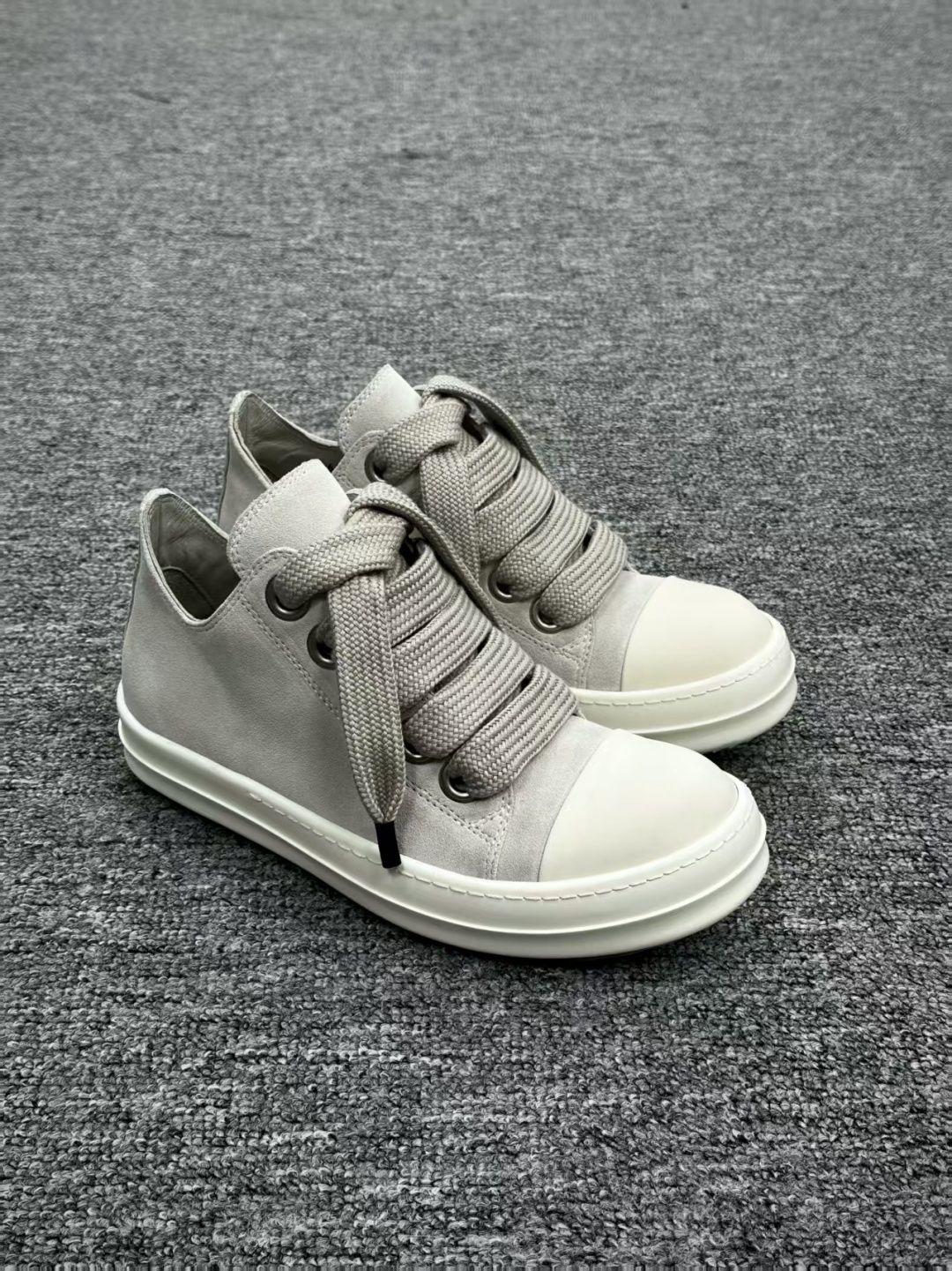 RO LOW - GRAY JUMBO LACE