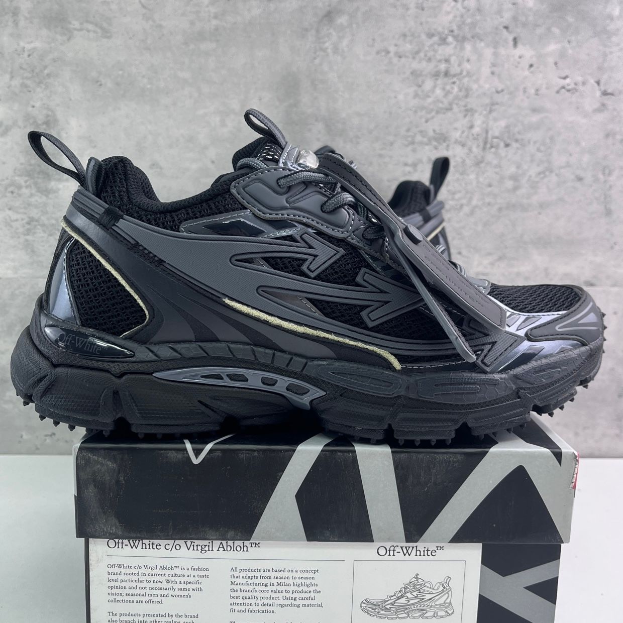 OFF WH*TE -  BLACK &amp; GRAY