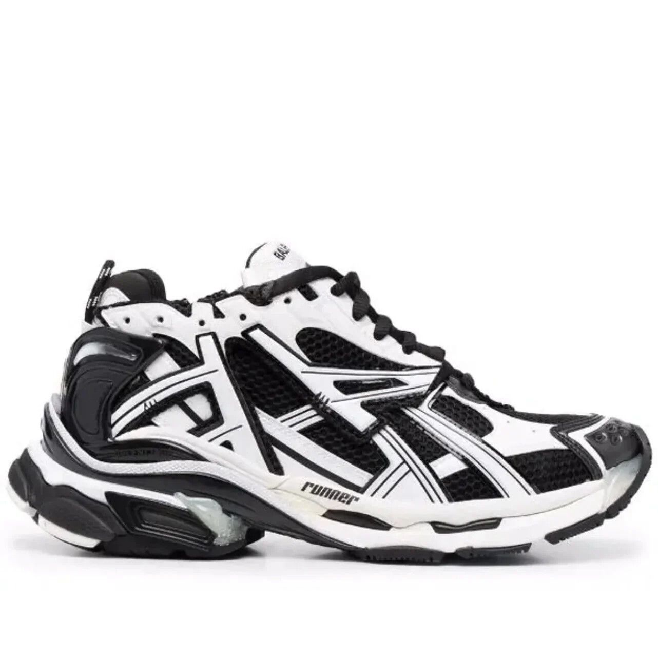 BB RUNNERS - BLACK &amp; WHITE (ON HAND) (MENS 41)