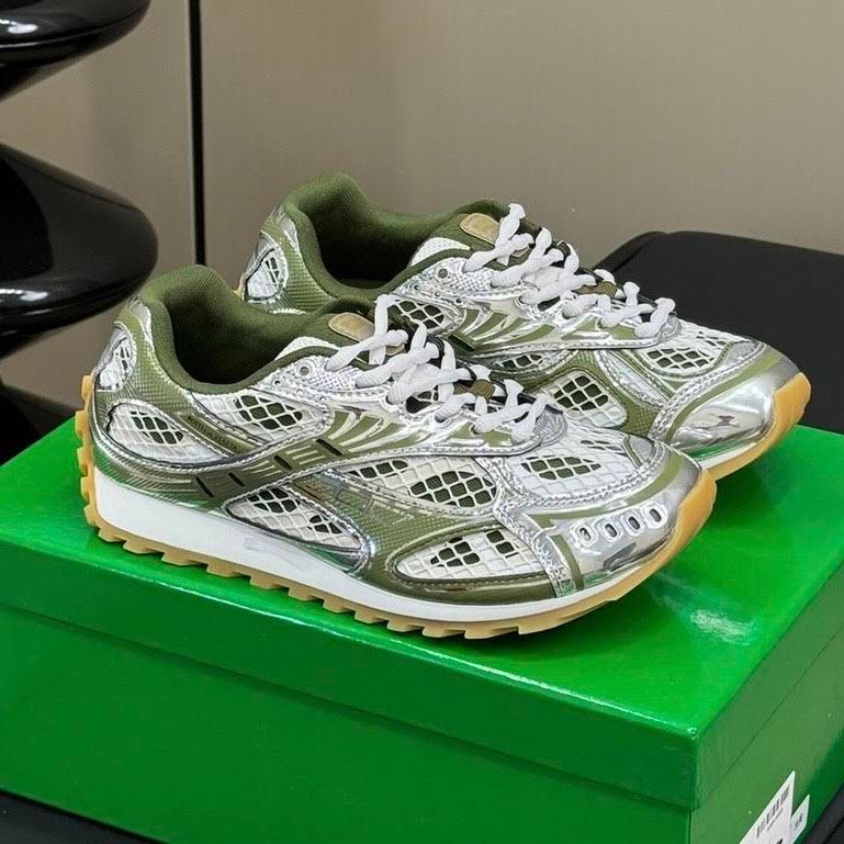 BOTT*GA SNEAKERS - GREEN (ON HAND) (MENS 43)