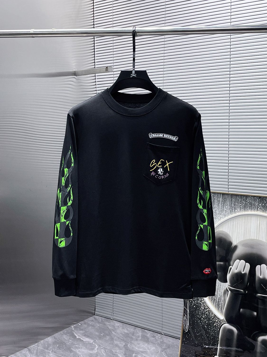 CH LONG SLEEVE SHIRT (ON HAND) (SMALL)