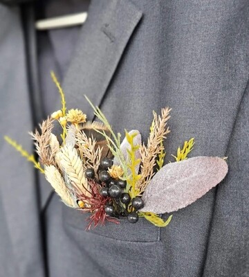 Grooms upgraded pocket boutonnière ( any collection )