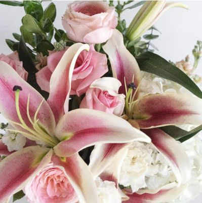 Mother&#39;s Day bouquet- pink Lily mix