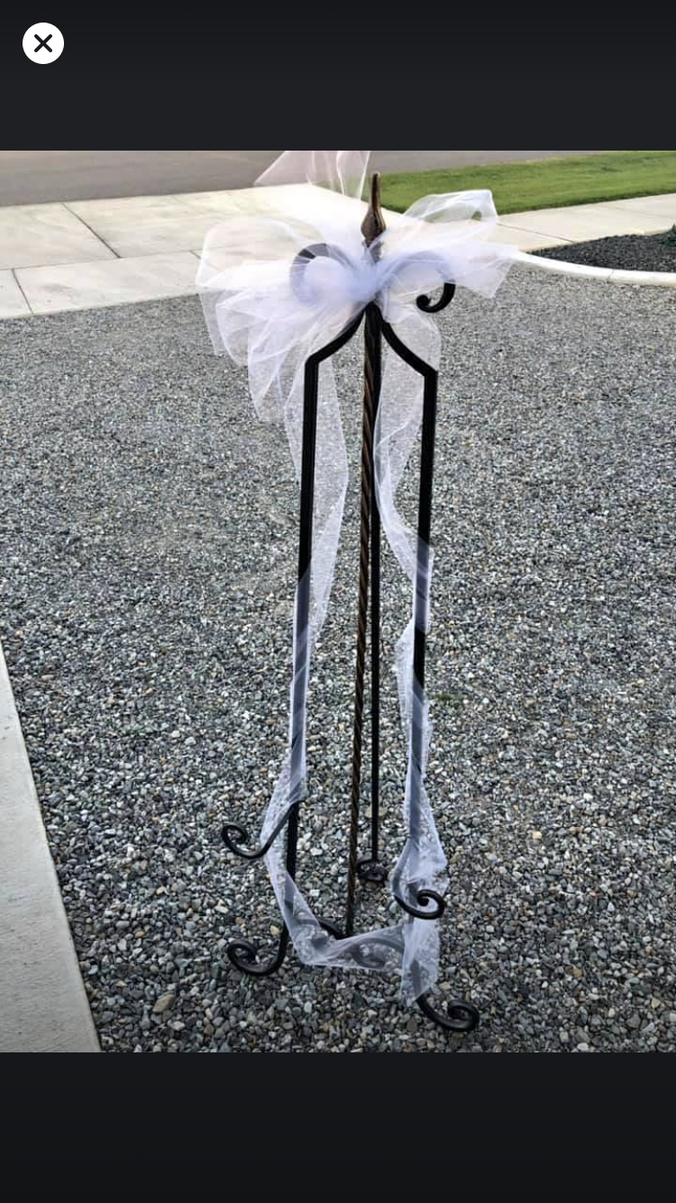 Black Metal Decorative Floor Easel