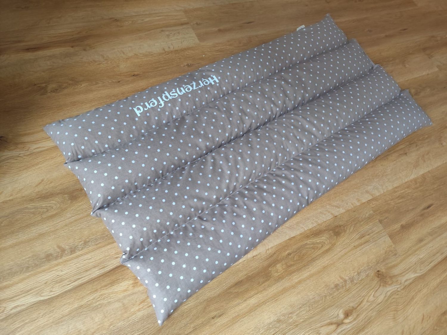 B-Ware Dinkelspelzkissen ohne Bezug mit 4-Kammern und Beschriftung &quot;Herzenspferd&quot;