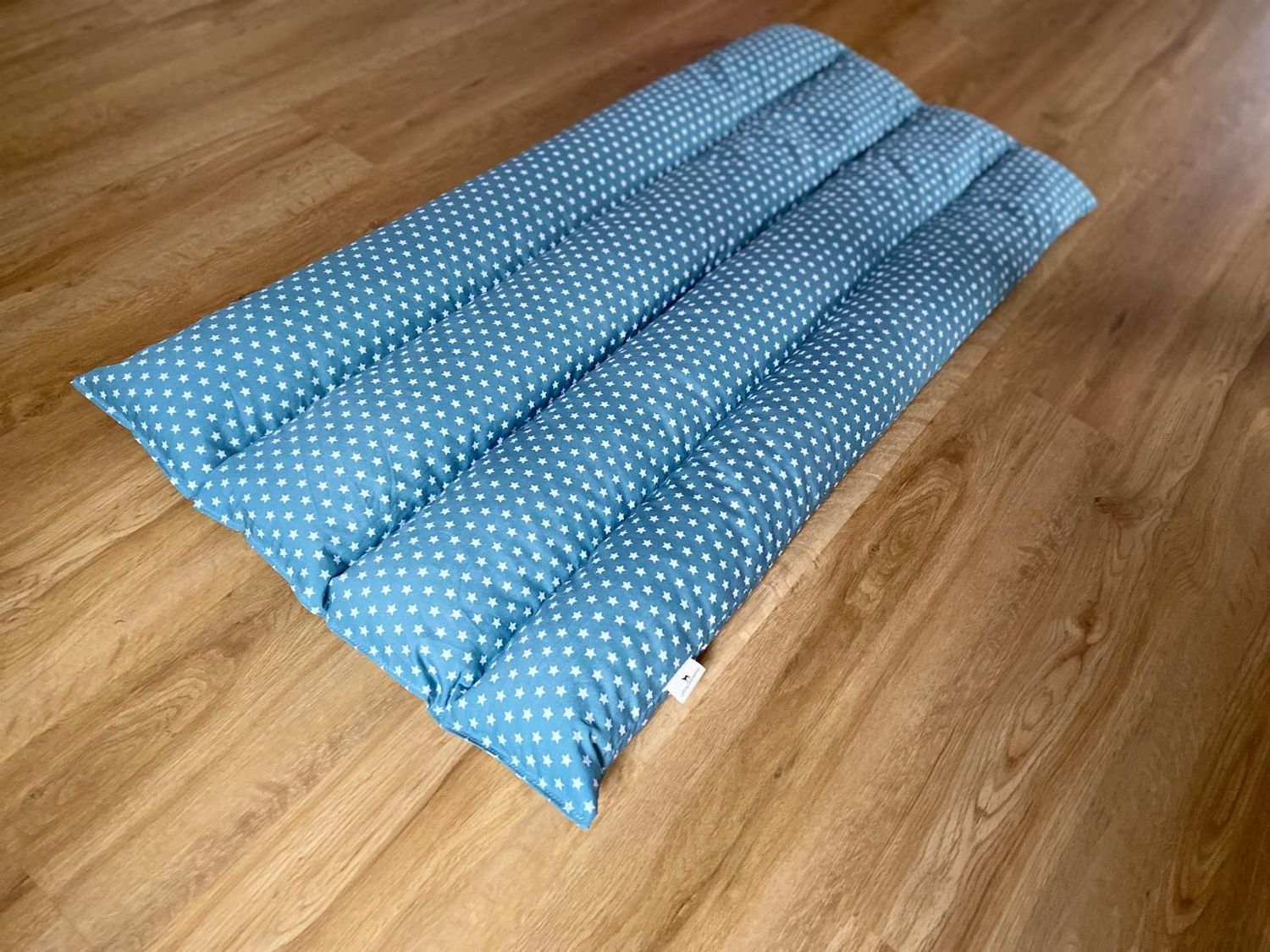 B- Ware Kissen. Optischer Mangel. Siehe Markierung durch Pferd. 120 x 65 cm