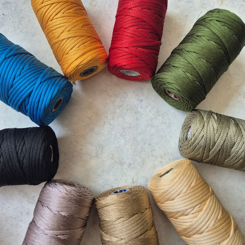 Polyster thread for macrame