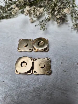Magnet Button