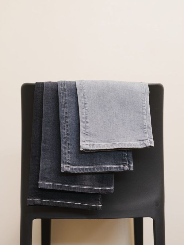 DENIMS GRIS