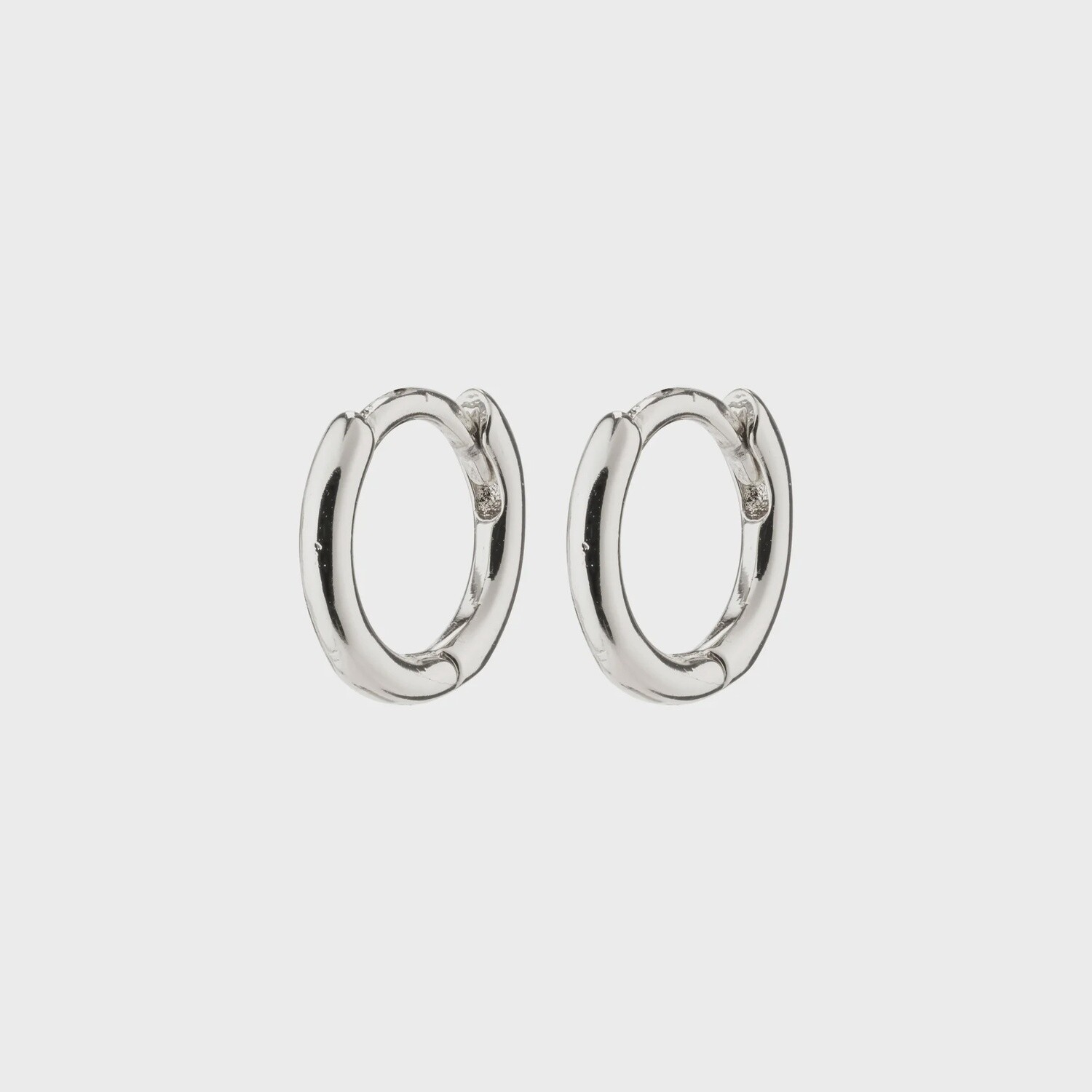 Eanna  recycled Huggies hoops silver-plated