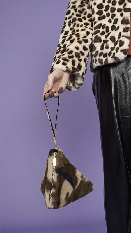 Green camo print faux fur pyramid bag