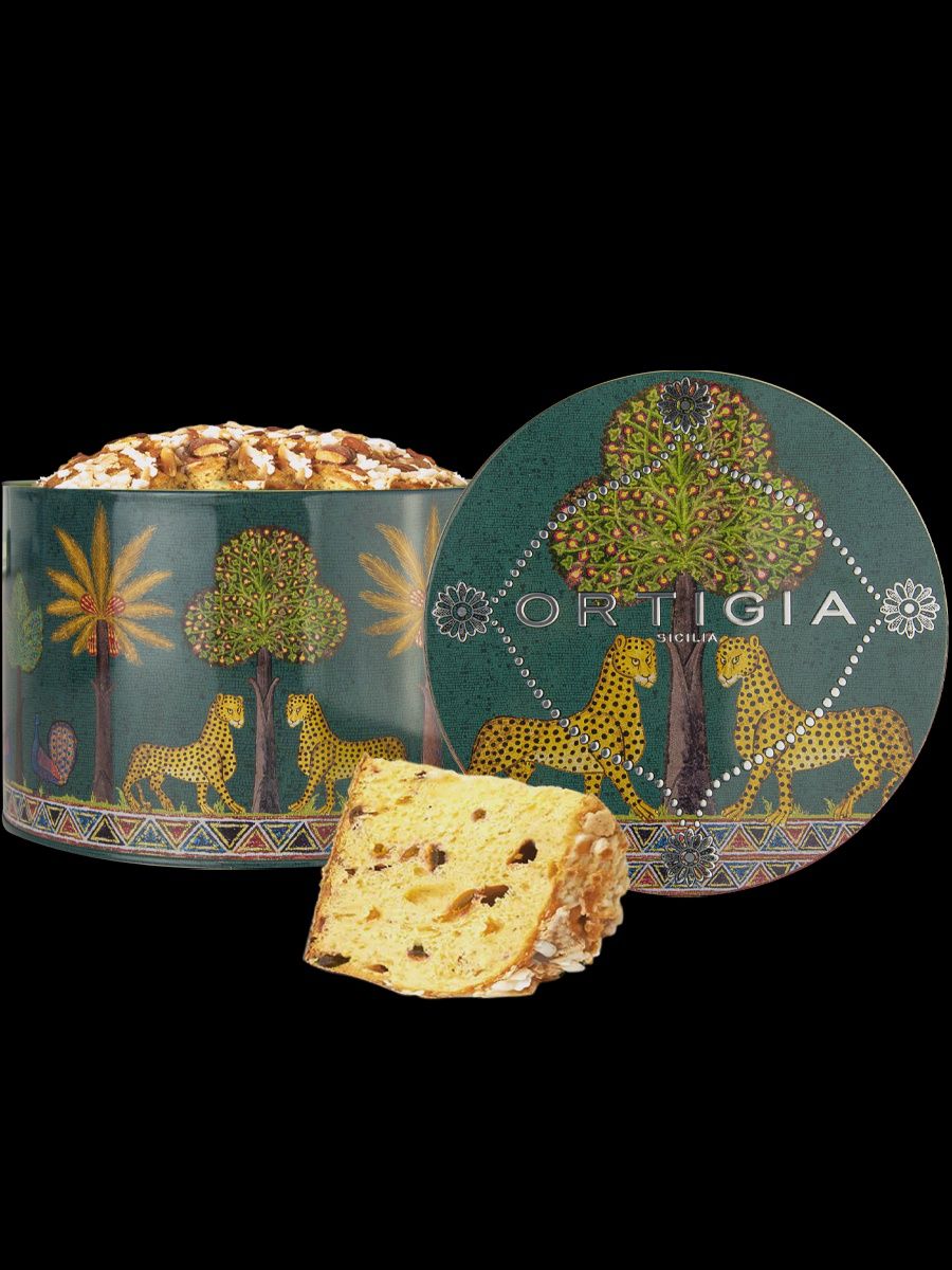 Veneziana mandarin cake in green tin