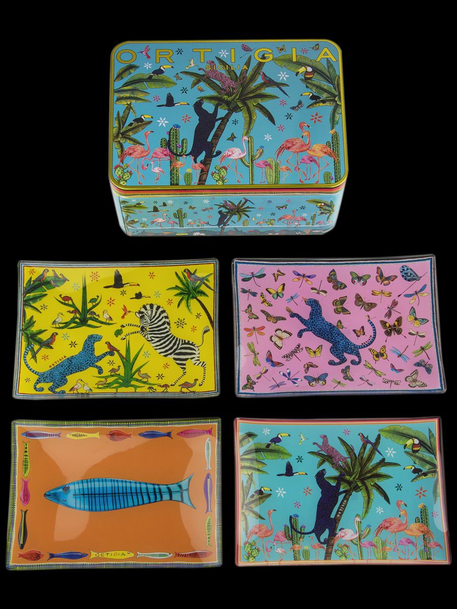 Jungle tin with 4 plates