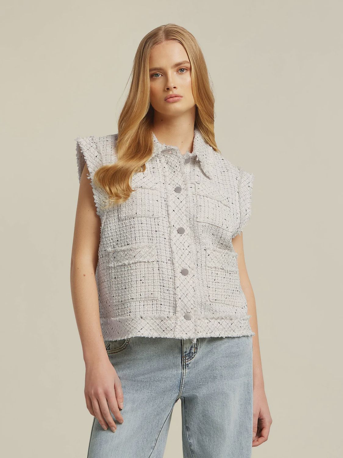 BT Robin white gilet